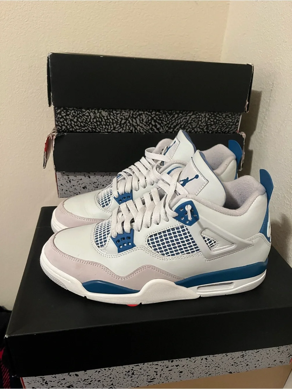 Air Jordan 4 military blue